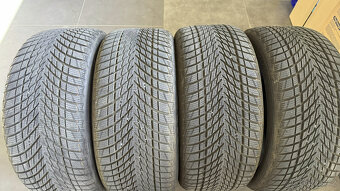 Zimní pneu Goodyear Ultragrip 235/35 R19 - zánovní - 5