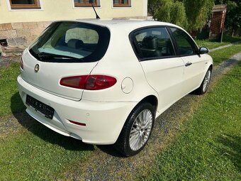 alfa romeo 147 1.6 benzin 77kw r.8/2008 klima alu kola 18" - 5