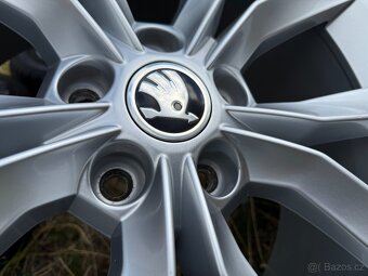 Kompletní zimní Alu kola Škoda MODUS - 235/45 R18 XL - 5x112 - 5