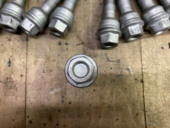 Kolové šrouby VW T5 T6 T6.1 Multivan Transportér - 5