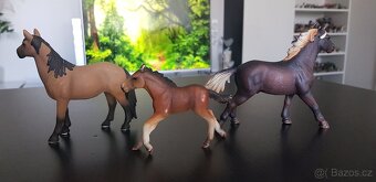 Schleich koně koníci Mustang - 5