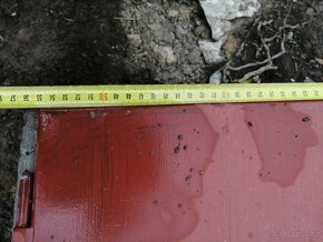 Betonová skříňka s plechovými dvířky na elektroměr - 5