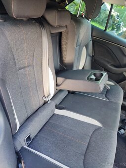 Škoda Scala - vzpěra kufru 657827552C - 5