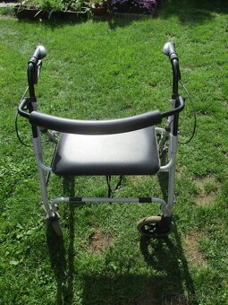 Invalidní pomůcky - 5