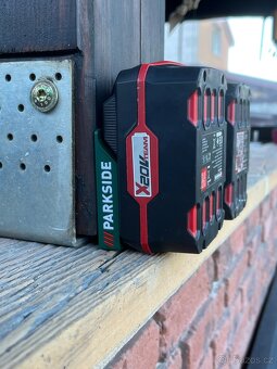 Držáky pre aku náradí Parkside - 5