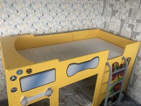 Dvoupatrová postel autobus - 5