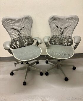 Kancelářská židle Herman Miller Mirra - 5