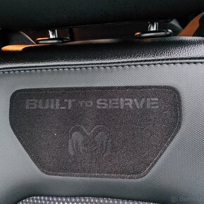 DODGE RAM 1500 5,7 HEMI BUILT TO SERVE 2023 - 5