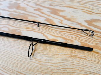 KAPROVÝ PRUT FORGE TACKLE FORGE BULLET CARP ROD 3,0 M / 3,5 - 5