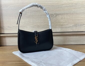 Kabelka Yves Saint Laurent Le 5 à 7 - 5