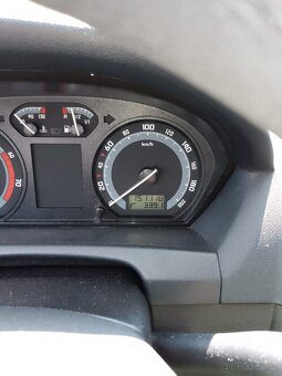 Škoda Fabia 1.2 r. 2006 STK 8/26 155000 km - 5
