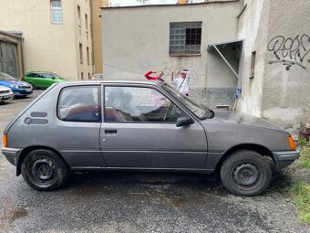 Peugeot 205 Diesel - 5
