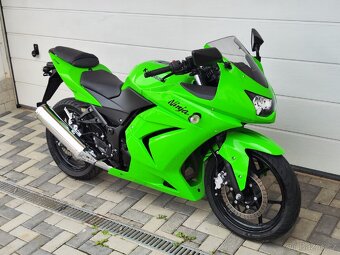 Kawasaki ninja 250 / Top stav / málo najeto - 5