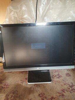 Pc skříň + 2xmonitor - 5