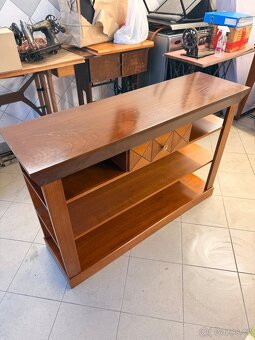 Dřevěný set - komoda, tv stolek, stůl s židlí - 5