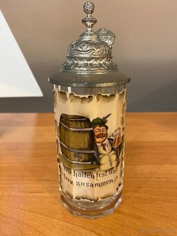 Sběratel nabízí staré korbele s cínovými víčky - 5