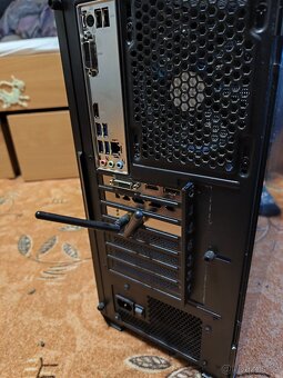 Plně funkční herní počitač AlzaPC Gamebox - 5