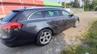 Insignia Sport Tour SW - 5