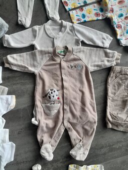 Neutrální oblečení vel.62 - 5