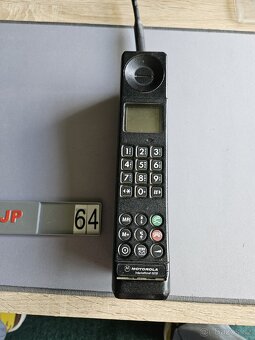 Motorola 8000s a International 2000 - 5