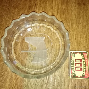 Prodám staré skleněné a zrcadlové tácy. - 5