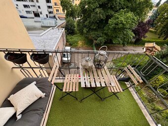 Pronájem zařízeného 2+kk s balkónem, 60m2 – Smetanovo náb. - 5
