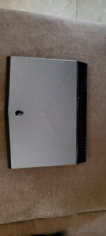 Dell Alienware 15 R3 / Windows 11 Home / Herní notebook - 5