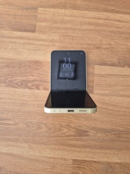 📱 Samsung Galaxy Z Flip6 256 GB - TOP STAV, ZÁRUKA - 5