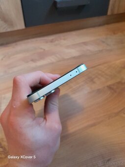 Samsung Galaxy Z Flip6 - 5