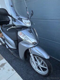Honda SH 300i - 5