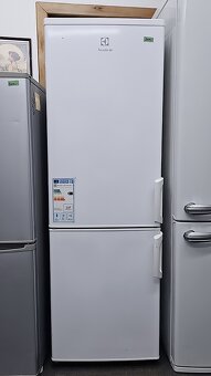 Lednice s mrazákem INDESIT - NO FROST, kombinovaná, - 5