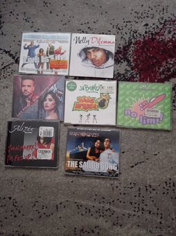 PRODÁM CD 6+ 1X 2CD+ 3 MAGNETOFONOVÉ KAZETY - 5