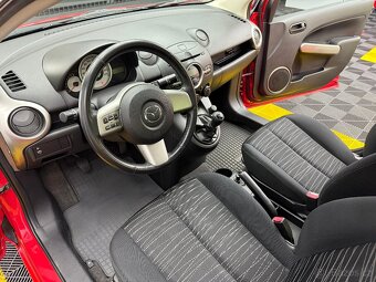 Mazda 2 1.3 63kW,, 5dv, klima, 1. majitel - 5