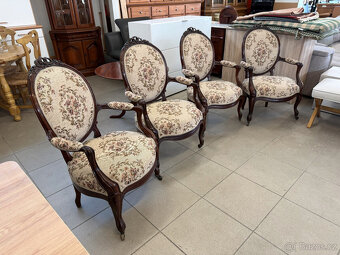 Elegantní zámecká dubová křesílka + stolek - 5