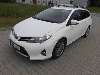 Toyota Auris COMBI- rv2013- 1.6 97kw- 112000km - 5