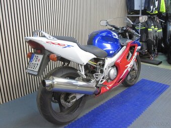 Honda CBR 600F - 5