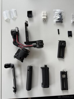 Špičkový stabilizátor DJI RS 2, nosnost 4,5kg, jako nové - 5
