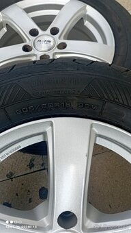 Goodyear 205/60R16, rozteč 5x114,3 - 5