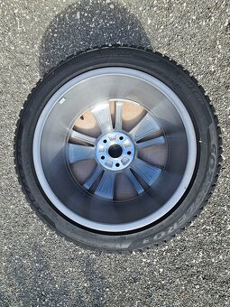 Pěkná nová zimní orig alu Škoda Superb 3, Pirelli 235/45/18 - 5