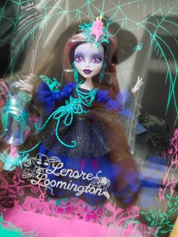 Monster high Lenore Loomington sběratelská panenka - 5