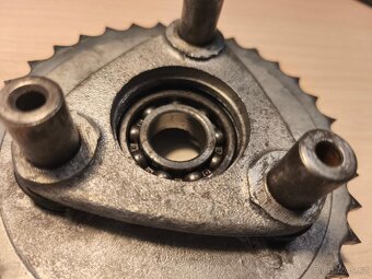 Jawa 90 - rozeta, karburátor a znak na nádrž - 5