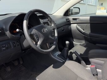 Toyota Avensis - 5