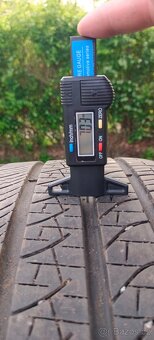 Prodám 4x letní 275/45R21 Pirelli - 5