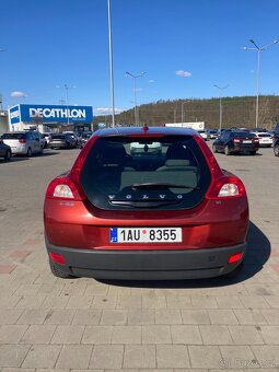 Volvo C30 1.6 74 kW, manuál, r. v. 2010 - 5