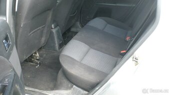 Ford Mondeo Mk3,1,8 92kw benzín,rok 2005 - 5
