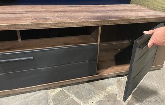 Skříňka pod TV - 5