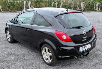 Opel Corsa D 1,4 64 kW r.v. 2012, 2x klíč, 2x kola, serviska - 5