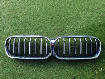 Gril ledvinky original BMW F90 LCI - G30/31/38 LCI - 5