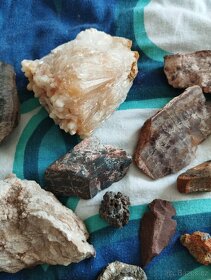 Minerály, drahé kameny - 5