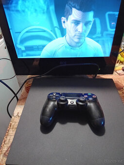 Sony Playstation 4 PRO - HDD 1TB + příslušenství - 5